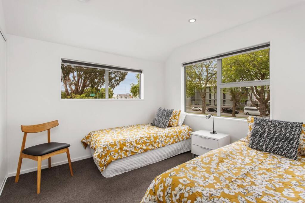Convenient Urban Townhouse 2 Carparks Available Apartamento Christchurch Exterior foto