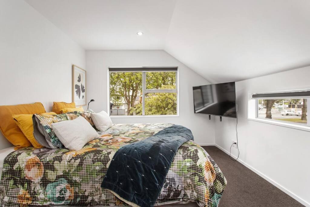 Convenient Urban Townhouse 2 Carparks Available Apartamento Christchurch Exterior foto